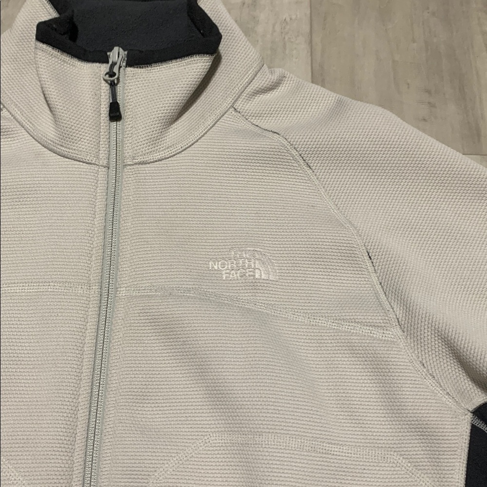 The North Face Men's Cream and Black Performance Jacket - Picture 2 of 3